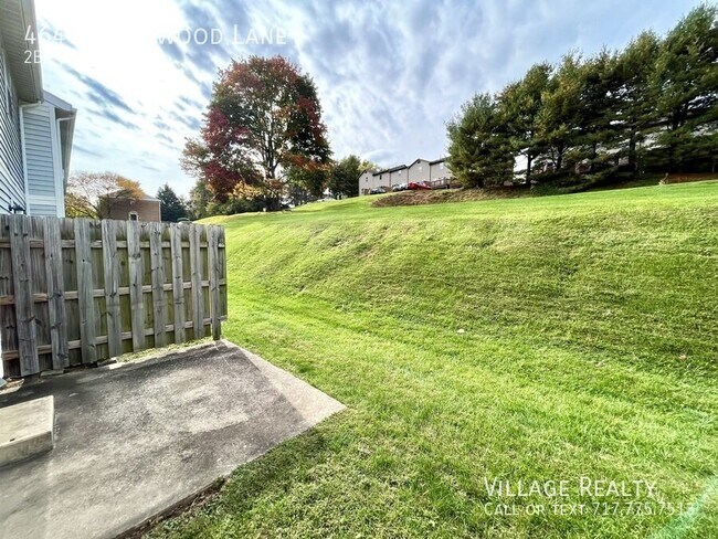 Building Photo - 464 Tanglewood Ln