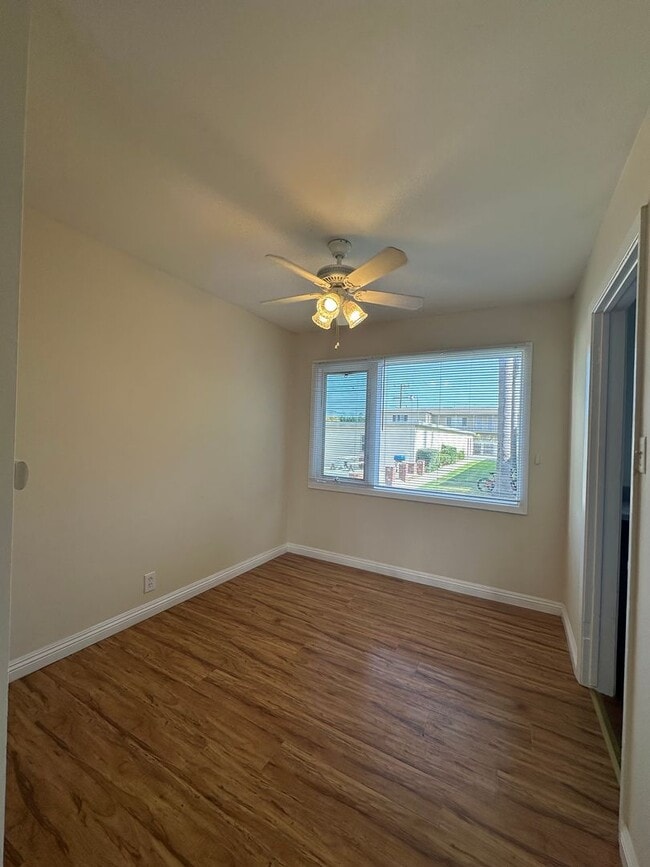 Building Photo - Lakewood Garden Apts