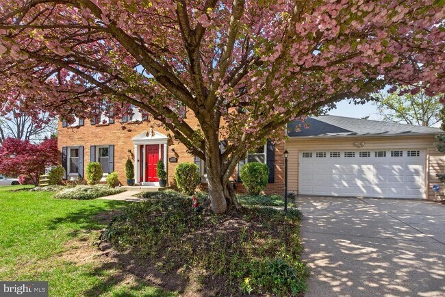 Building Photo - 2208 Halter Ln