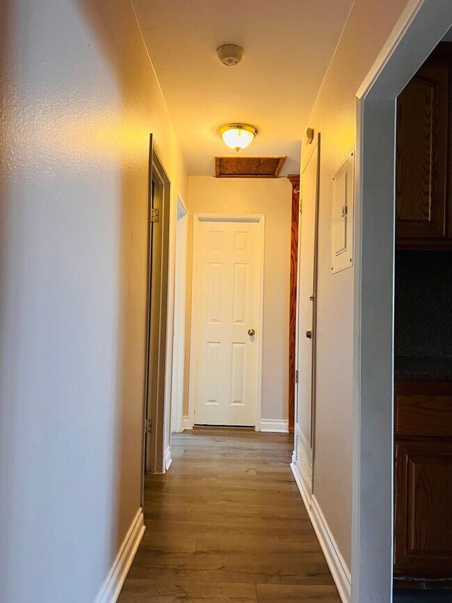 Building Photo - **Spacious Casita Style Condo 3 Bedrooms 2 Bathrooms**