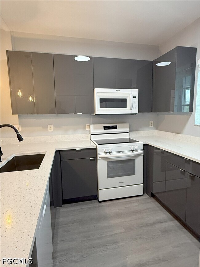 Building Photo - 8424 Bernwood Cove Loop