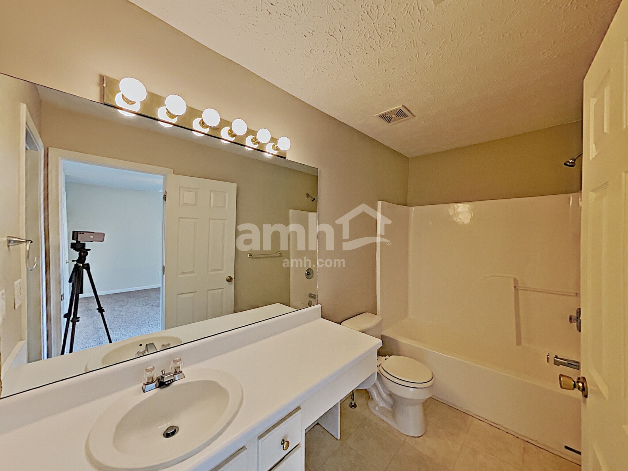 Building Photo - 1714 English Ivey Ln