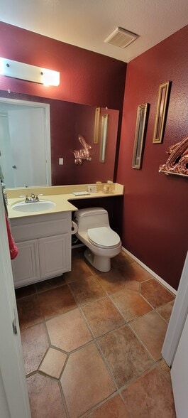 Building Photo - 8024 Caminito Gianna