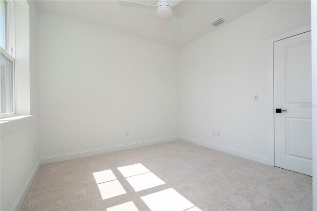 Building Photo - 2180 Forest Cir