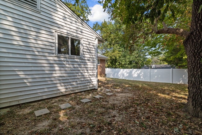 Building Photo - 303 Danworth Ct