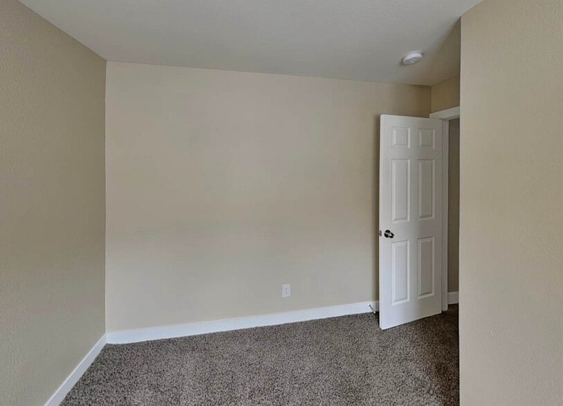 Building Photo - 1612 Fig Palm Ct