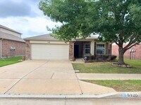 Building Photo - 9120 Goldenview Dr
