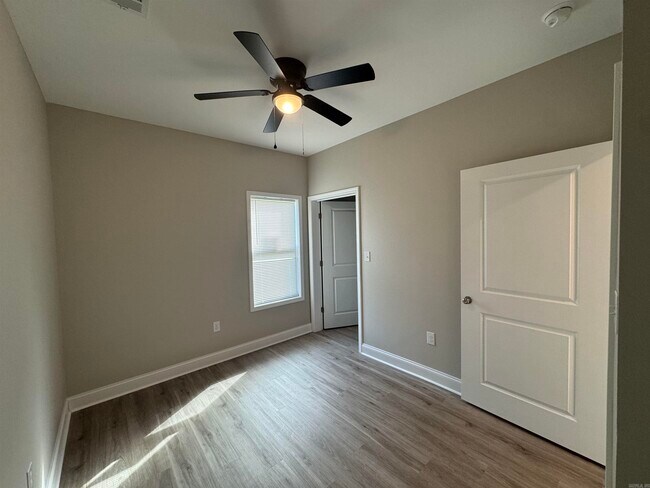 Building Photo - 815 Ellis St