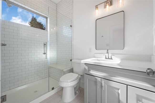 Building Photo - 5623 Eskridge St
