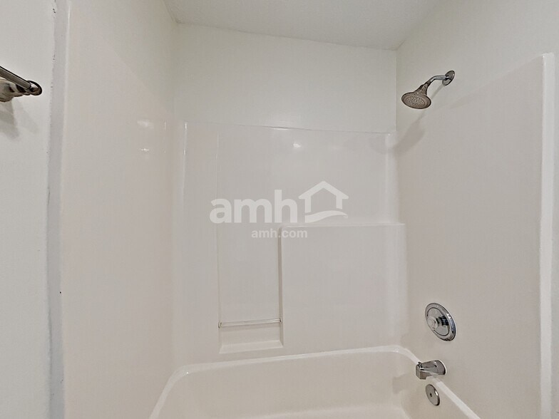 Building Photo - 4017 Omaha Ct