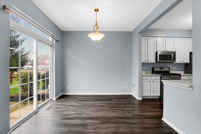 Building Photo - 24135 Walnut Cir