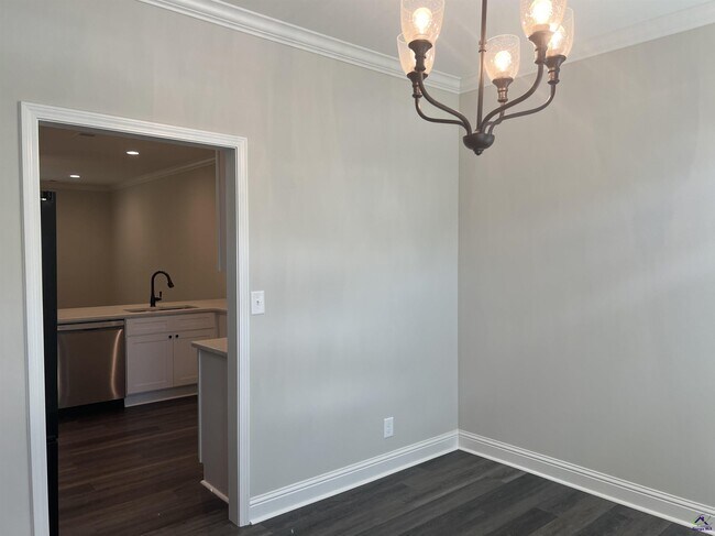 Building Photo - 250 High Ridge Ct