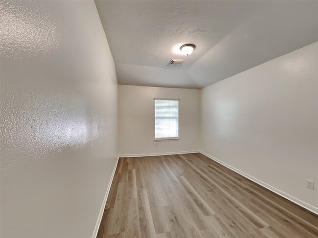 Building Photo - 3043 Crestbrook Bend Ln