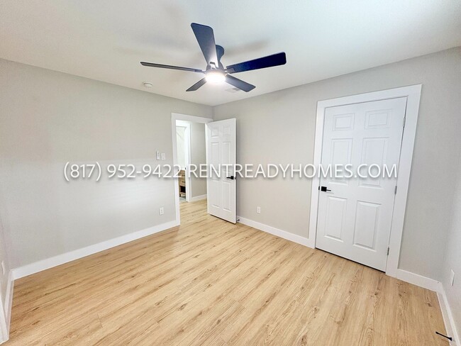 Building Photo - 1416 Fairbanks St