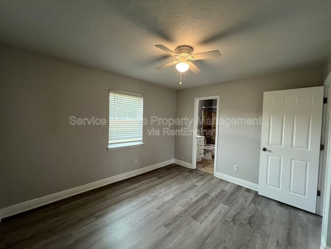 Building Photo - 3747 Berryhill Rd