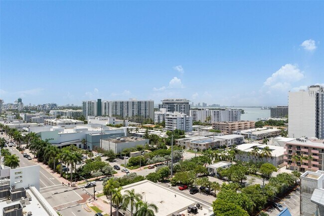 Building Photo - 6917 Collins Ave
