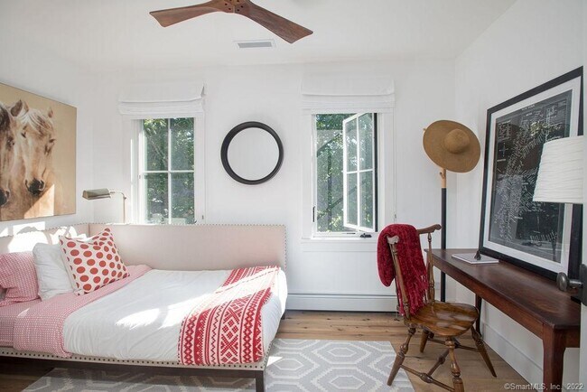 Building Photo - 49 Benton Hill Rd