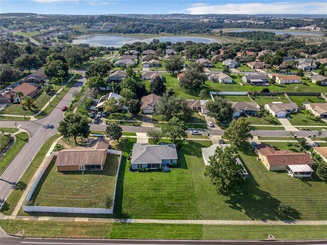 Building Photo - 1364 Hillview Dr