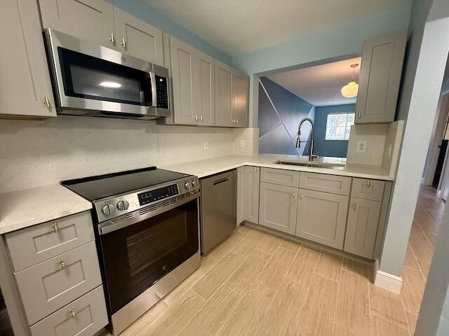 Primary Photo - 3496 Briar Bay Blvd