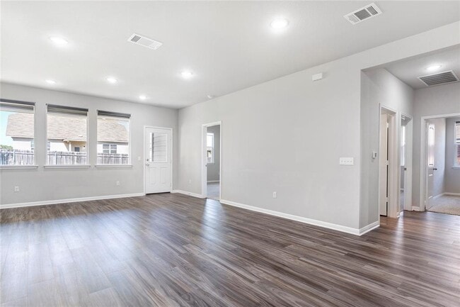 Building Photo - 365 Empress Tree Dr