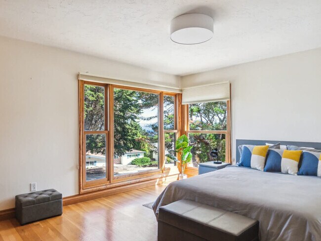 Building Photo - 751 Toyon Dr