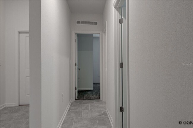 Building Photo - 5005 Worchester Dr