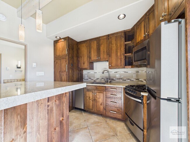 Building Photo - City Lights