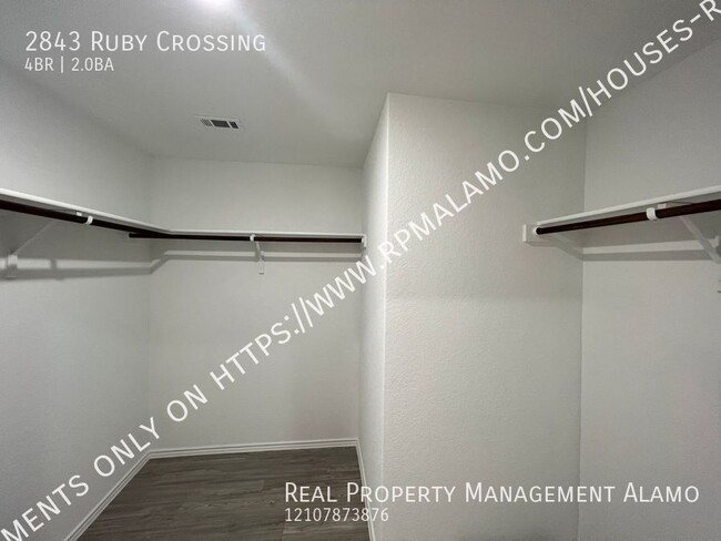 Building Photo - **MOVE-IN SPECIAL** Coming Soon! AMAZING 4...