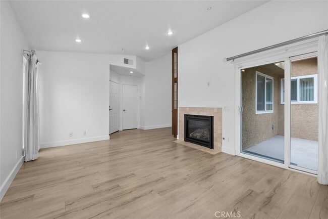 Building Photo - 5235 Box Canyon Court Unit