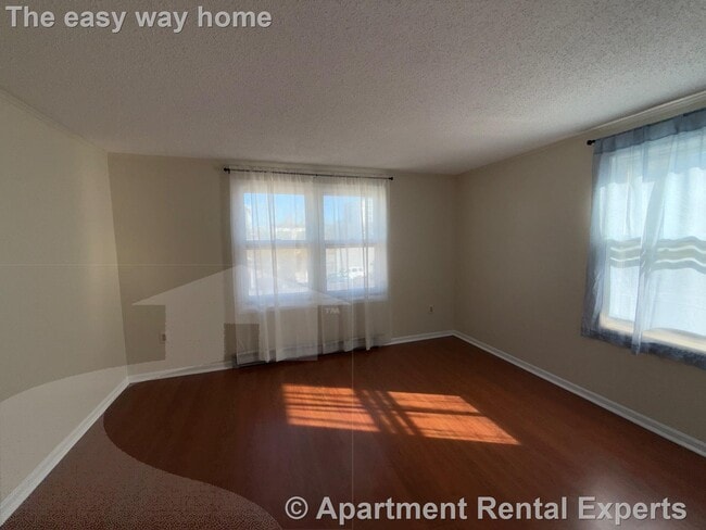 Building Photo - 7 Myrtle St