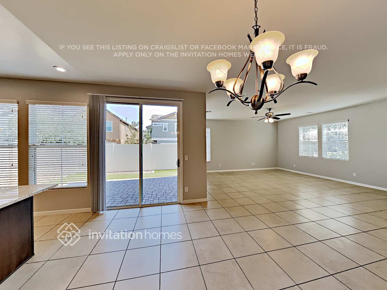 Building Photo - 2713 S Valle Verde