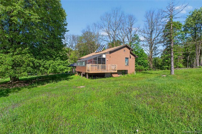 Building Photo - 40 Felter Hill Rd