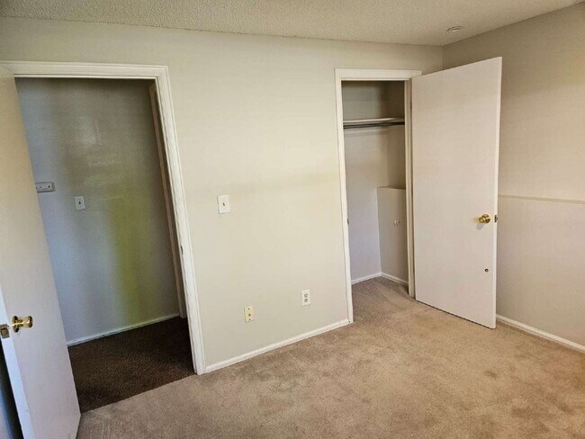 Building Photo - Charming 3-bedroom, 2-bathroom home
