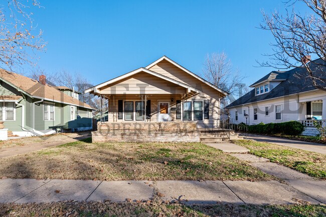 Primary Photo - 806 N Faulkner St