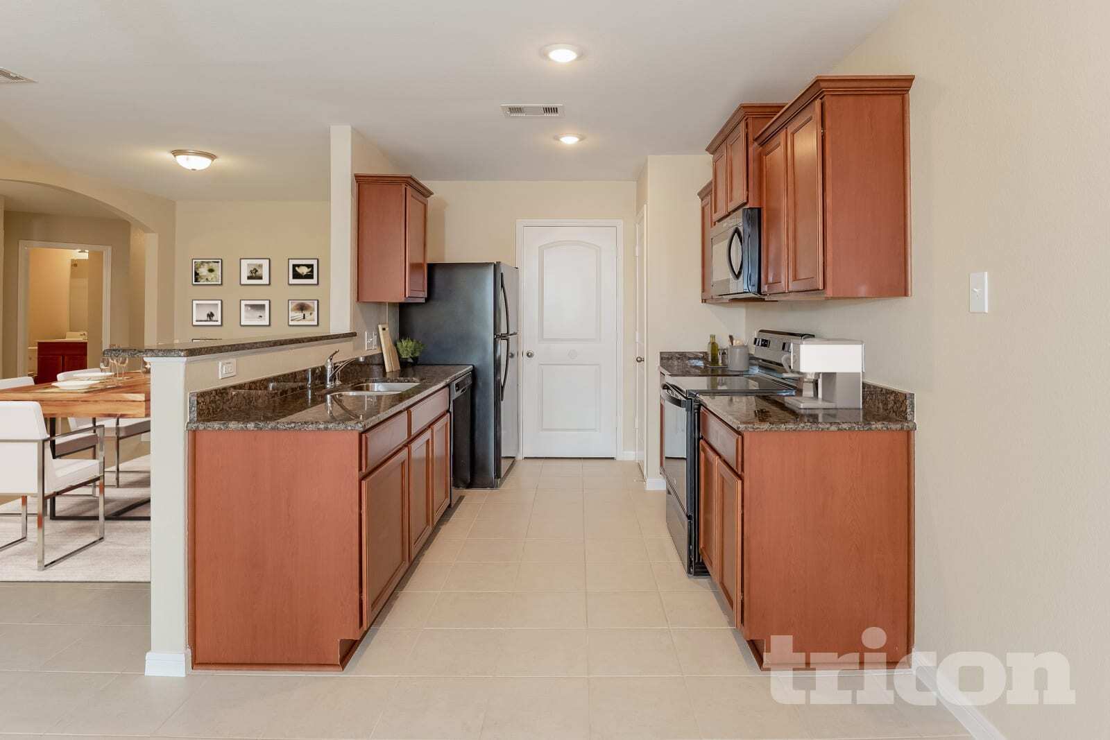 Building Photo - 540 Red Dusk Paint Dr