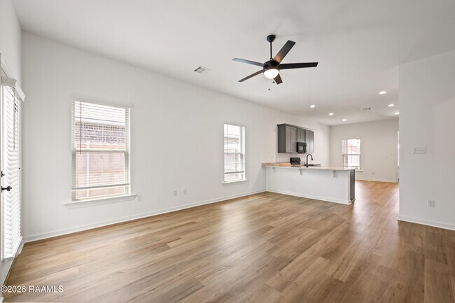 Building Photo - 218 Peppercorn Wy
