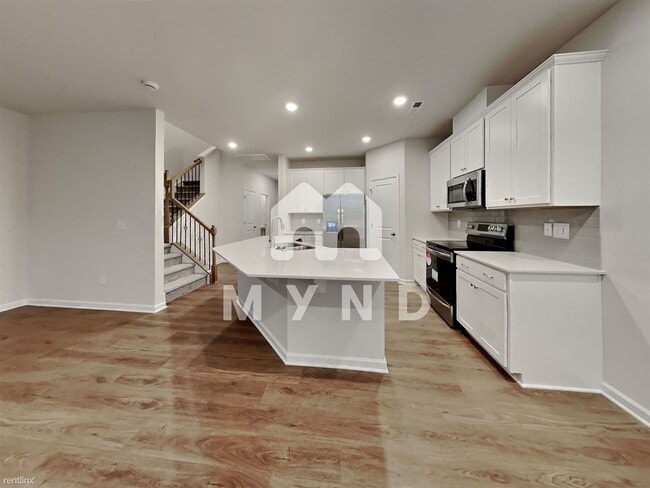 Building Photo - 3 br, 2.5 bath Townhome - 145 Eagle Chase Dr