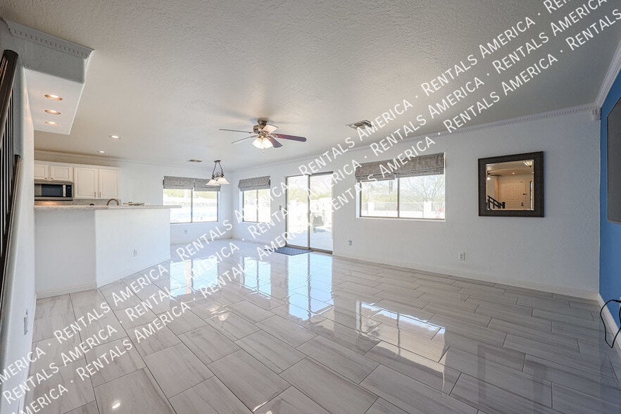 Building Photo - 10402 E Nice Ct