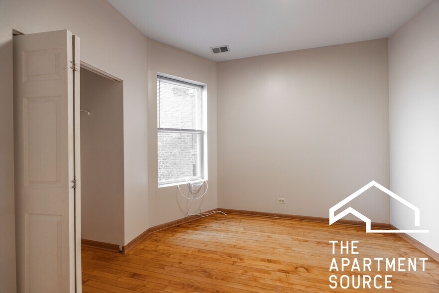 Building Photo - 1010 N Kedzie Ave