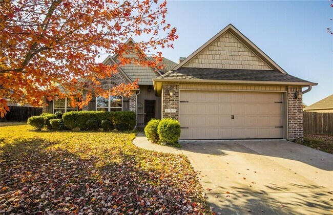 Building Photo - 3761 W Providence Dr