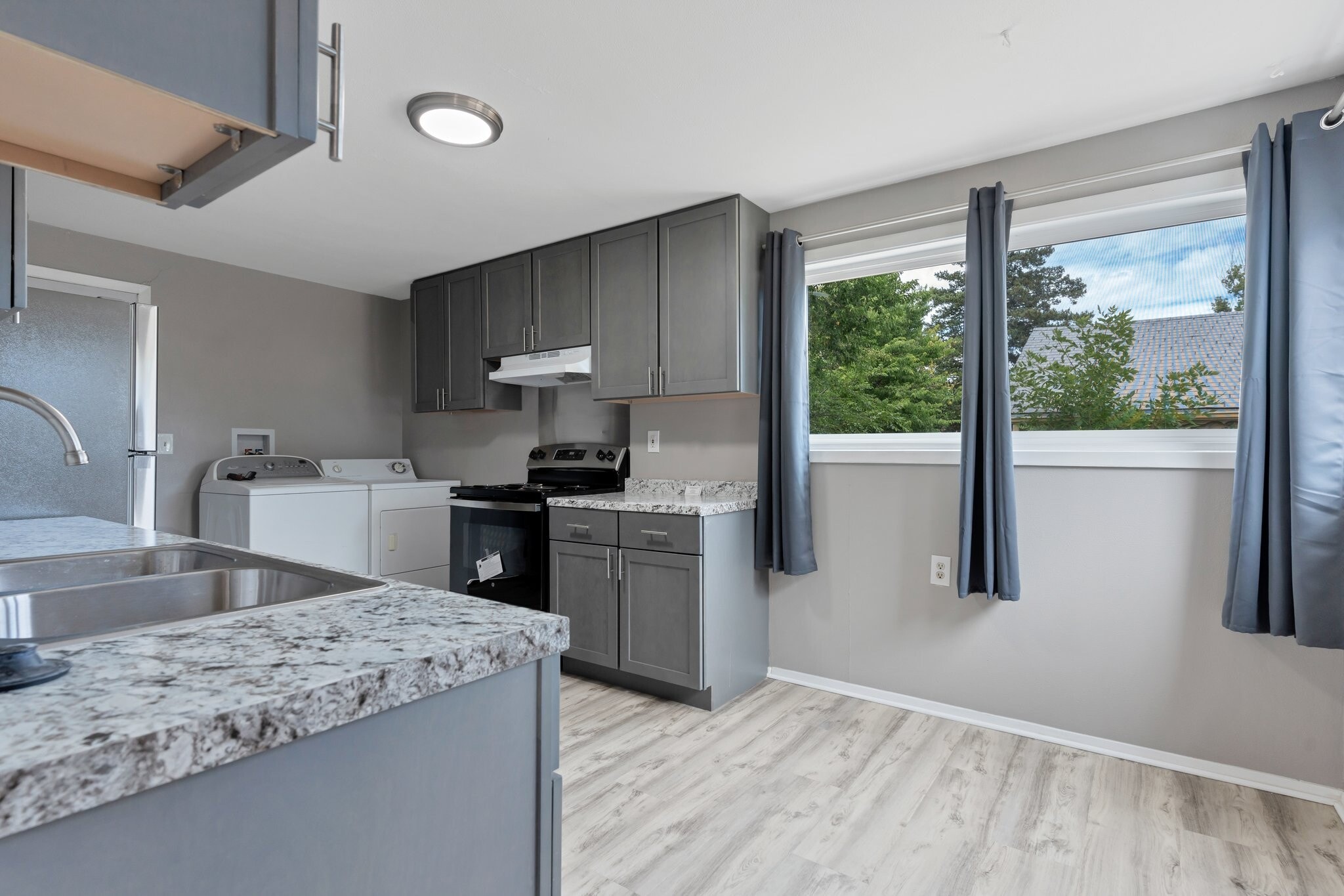 Kitchen - 11612 Del Mar Pky