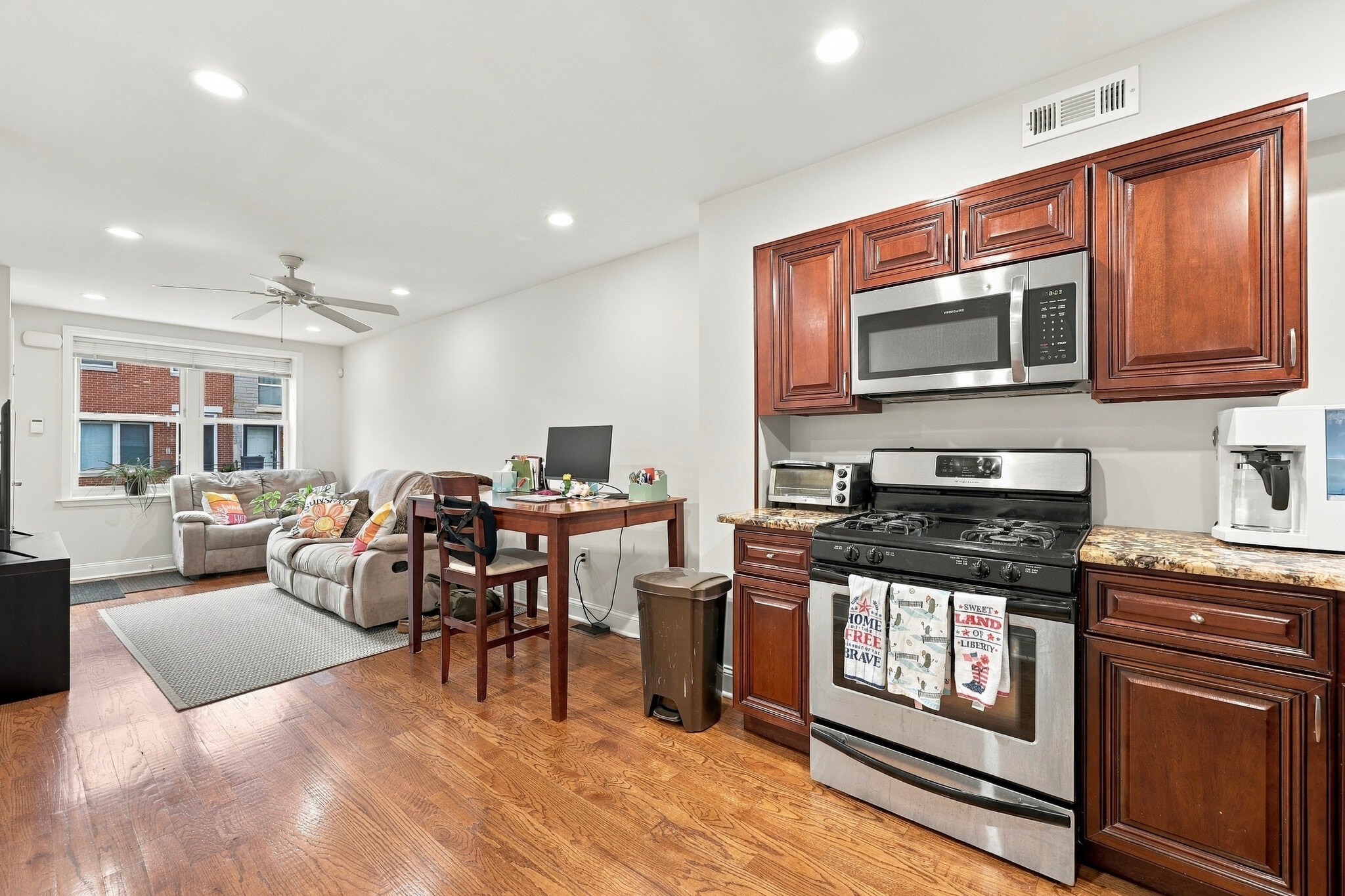 Kitchen - 2612 Ellsworth St