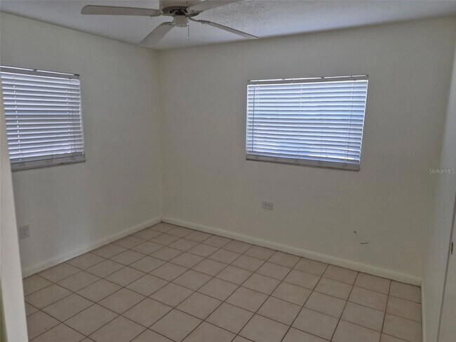 Building Photo - 13934 Sommers Ave