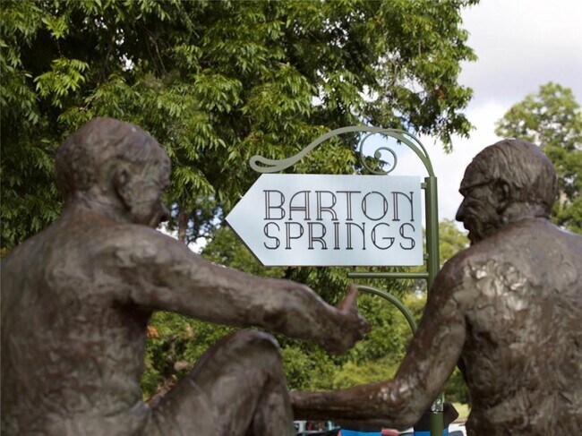 Building Photo - 900 S 1st St