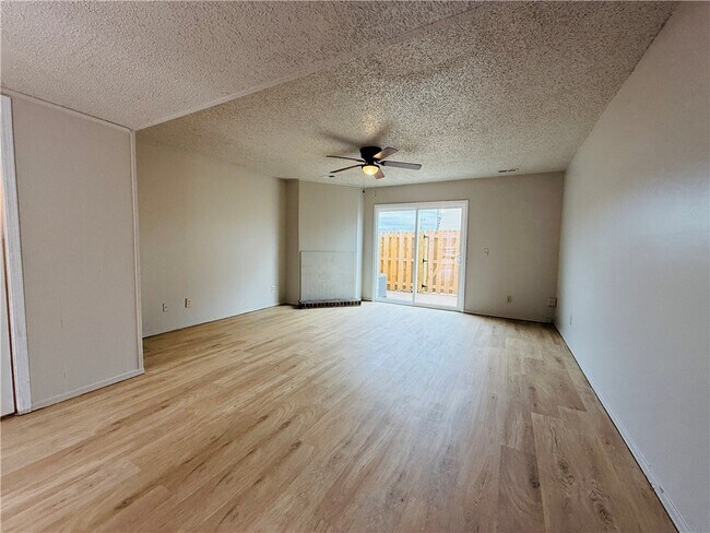 Building Photo - 1701 S West End St