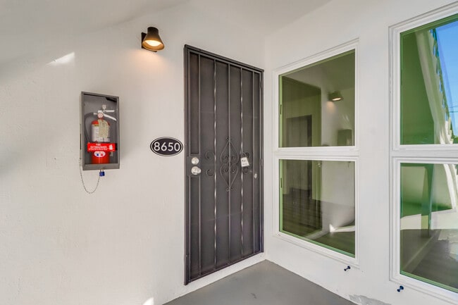 Building Photo - Hurlbut