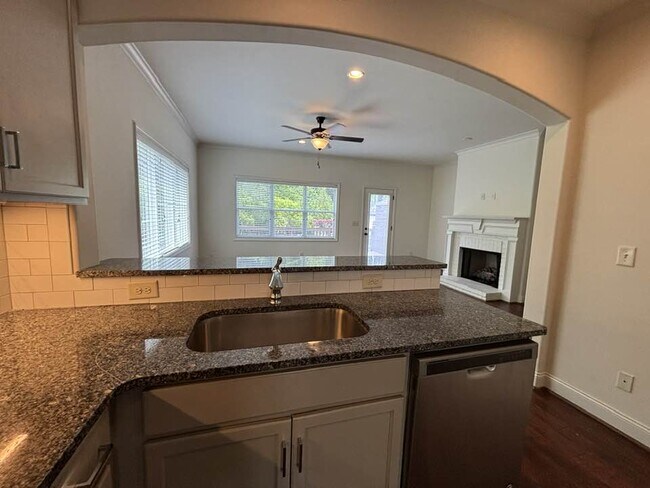 Building Photo - 950 Lennox BlvdBirmingham, AL35216