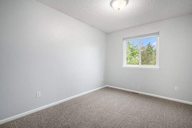 Building Photo - 11316 Rodeo Cir