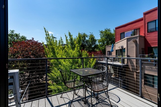 Building Photo - Condo: $1695 Rent - 1 bed/1 bath