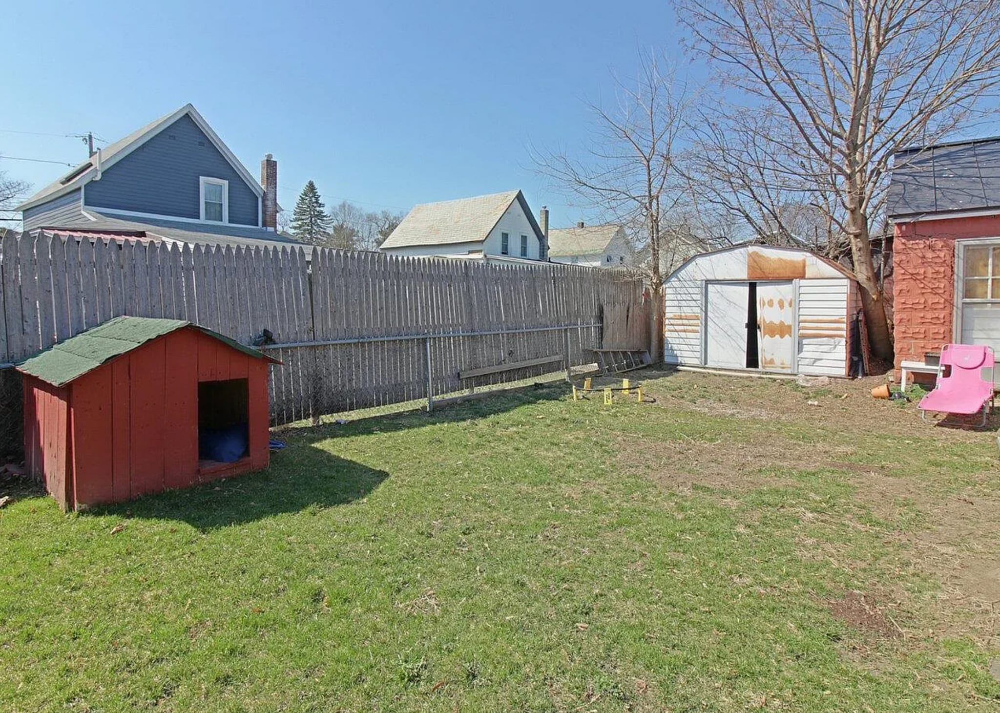 Building Photo - 47 Pitkin St